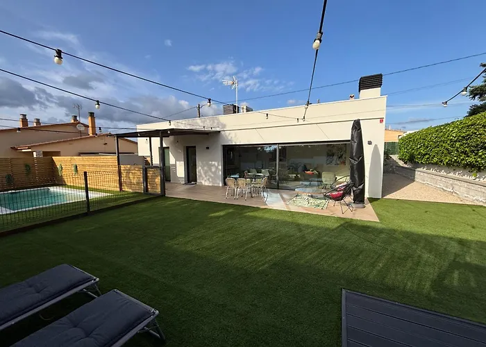 Prázdninový dům Espectacular Casa En - Costa Brava, Con Piscina Llagostera