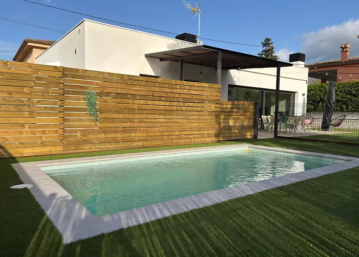 Espectacular Casa En - Costa Brava, Con Piscina *
